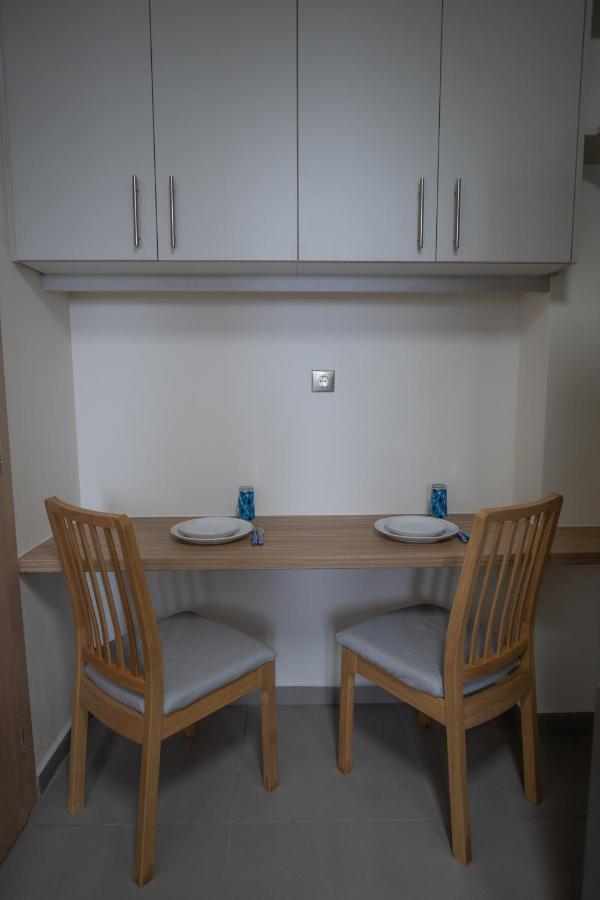 Max Blue Apartment, A Stay Like No Other Pireus Eksteriør bilde