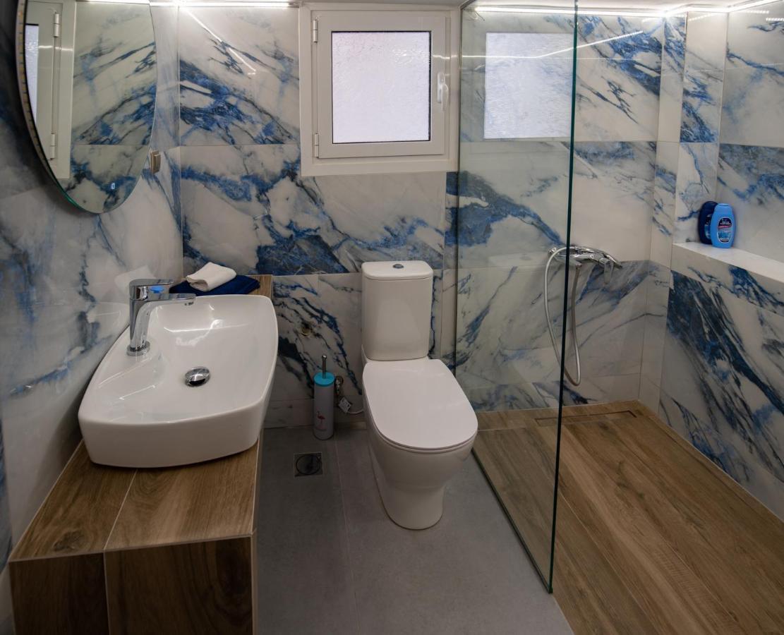Max Blue Apartment, A Stay Like No Other Pireus Eksteriør bilde