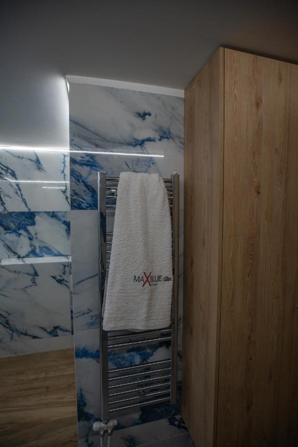 Max Blue Apartment, A Stay Like No Other Pireus Eksteriør bilde